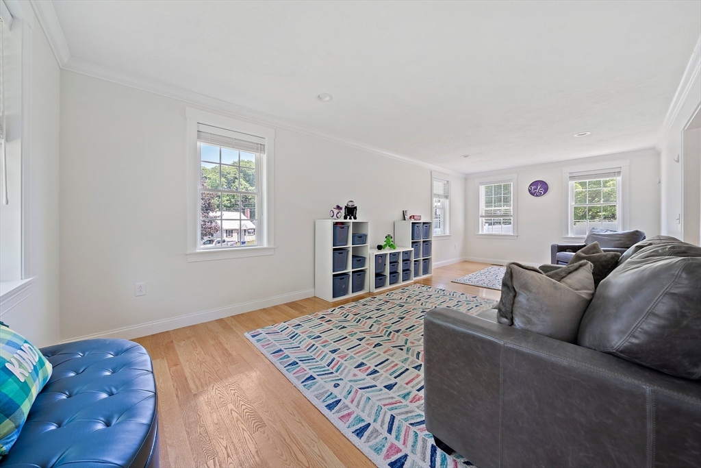 31 Peach St