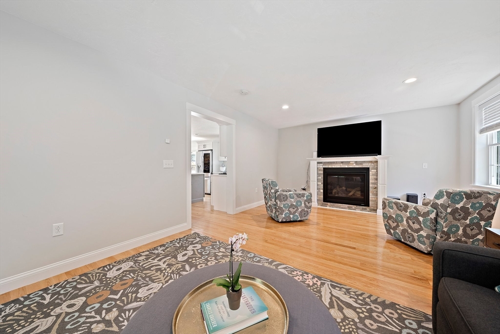31 Peach St