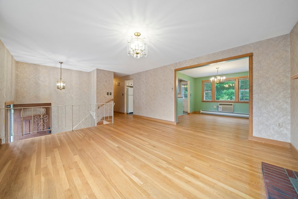 7 Mill River Drive