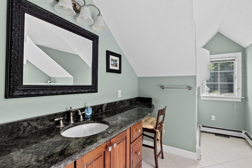 17 Winterberry Ln # 17