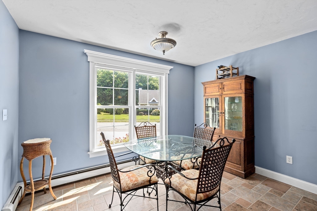 17 Winterberry Ln # 17