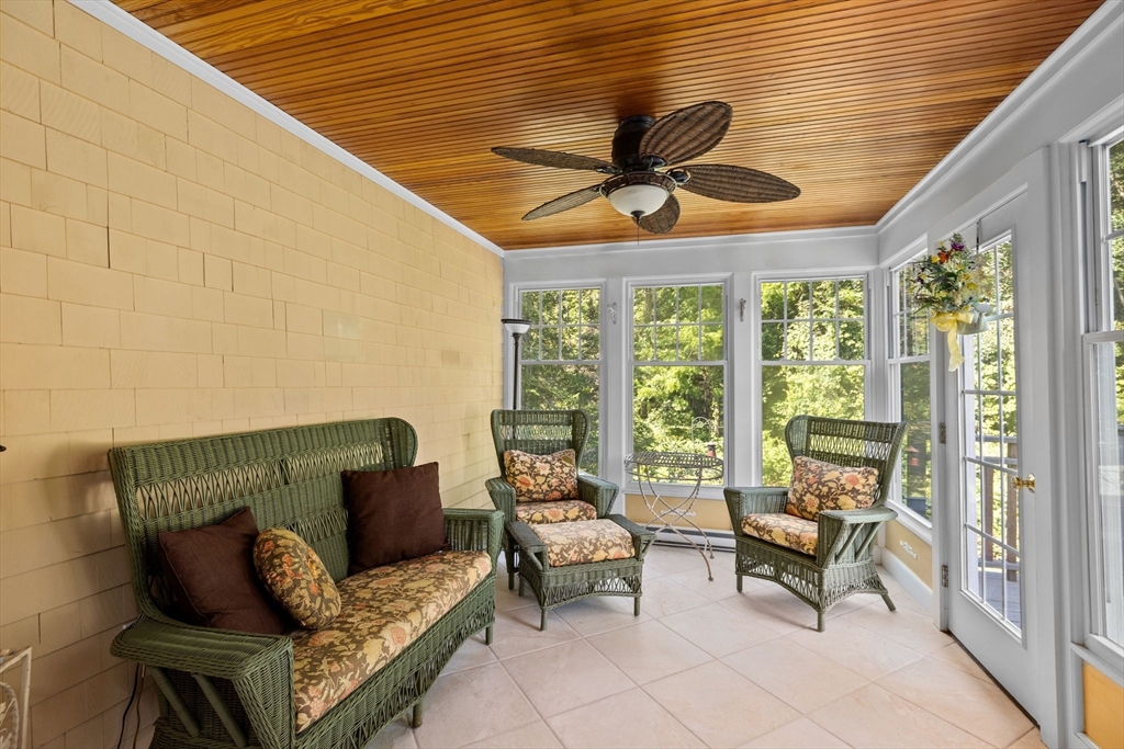 17 Winterberry Ln # 17