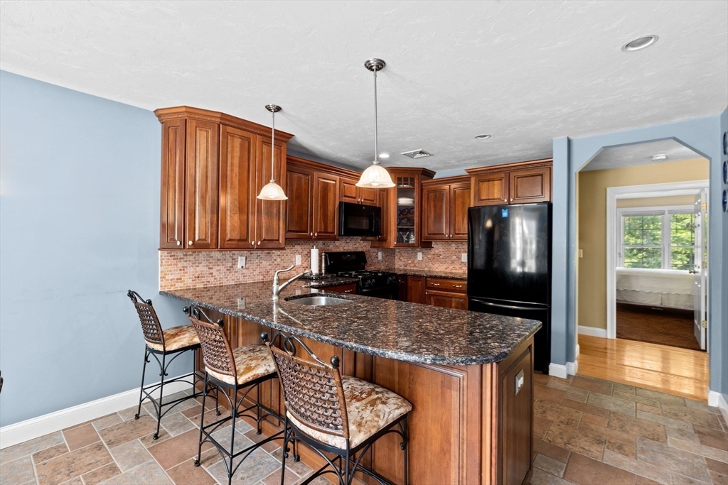 17 Winterberry Ln # 17