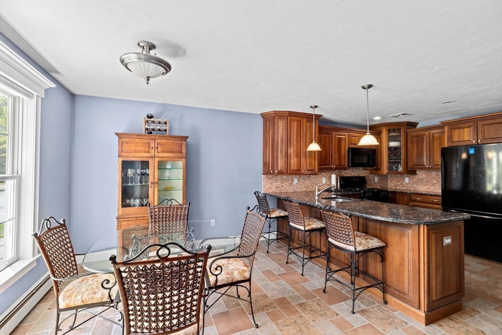 17 Winterberry Ln # 17