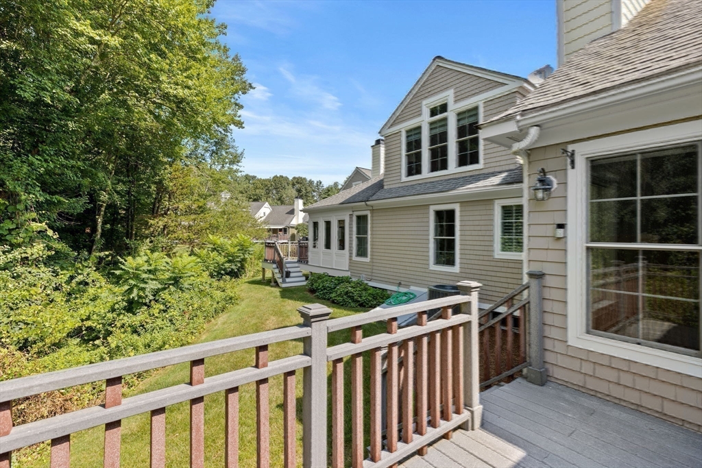 17 Winterberry Ln # 17