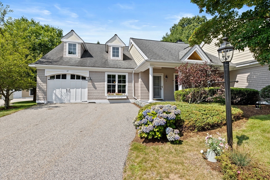17 Winterberry Ln # 17