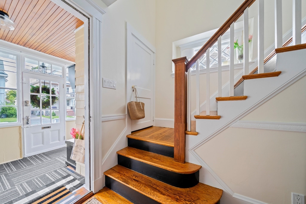 61 Houston Avenue