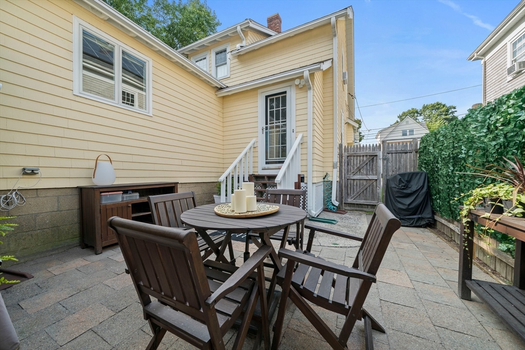 61 Houston Avenue