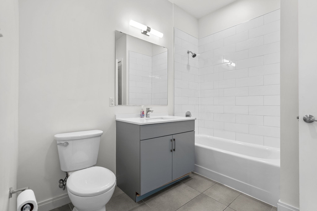 3531 Washington St # 321