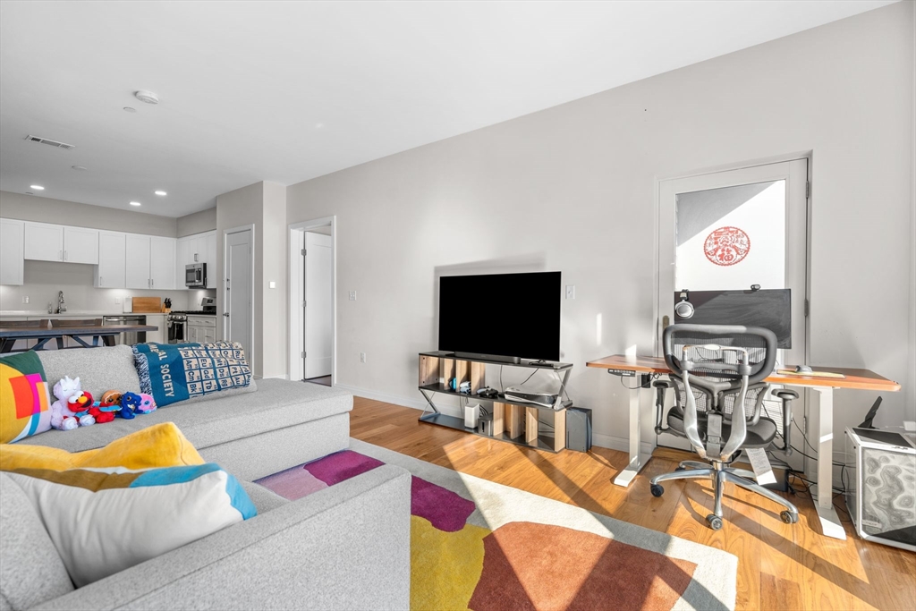 3531 Washington St # 321