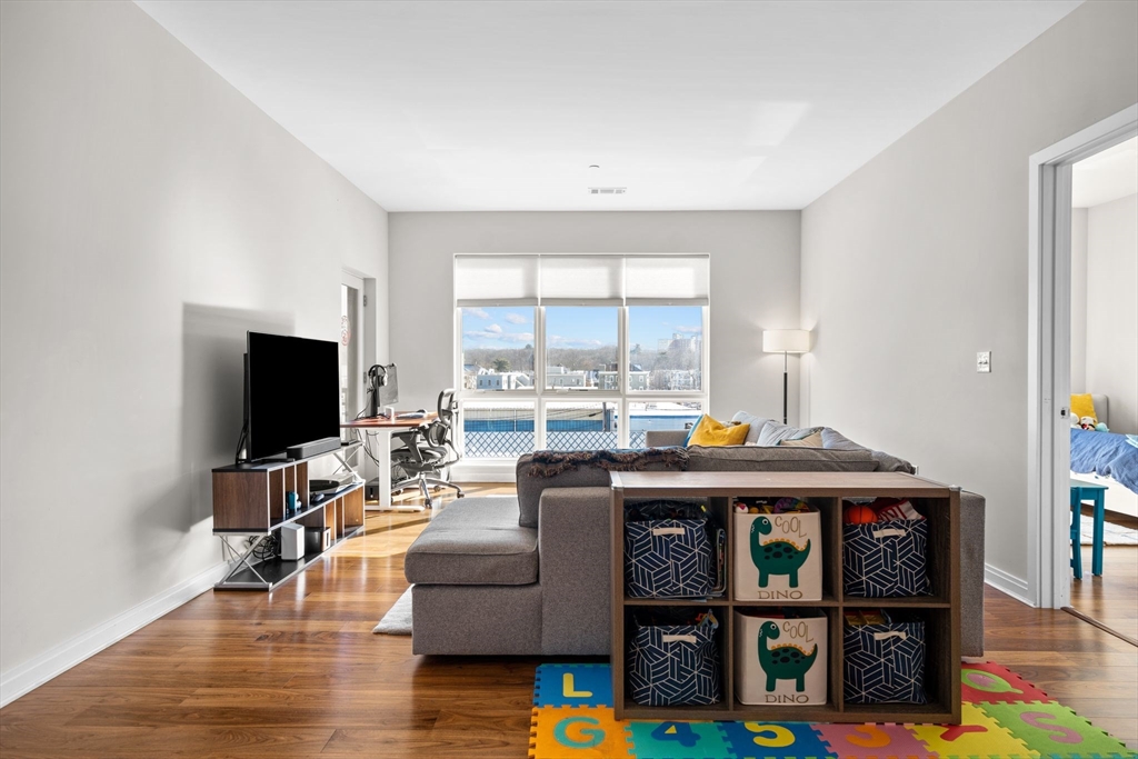 3531 Washington St # 321