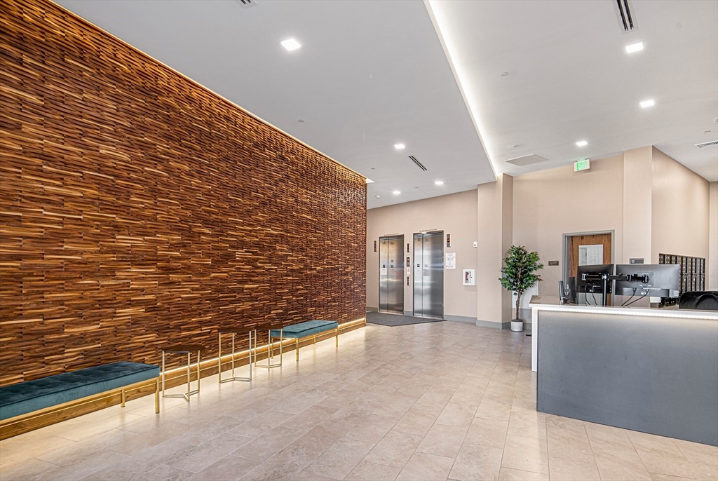 3531 Washington St # 321