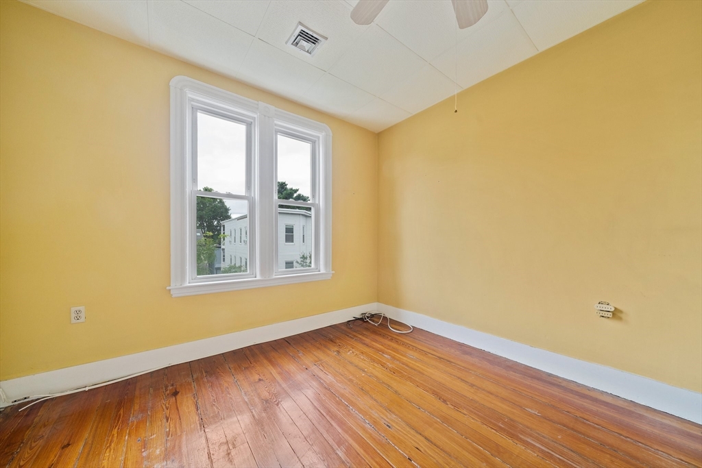 670 E 8th Street