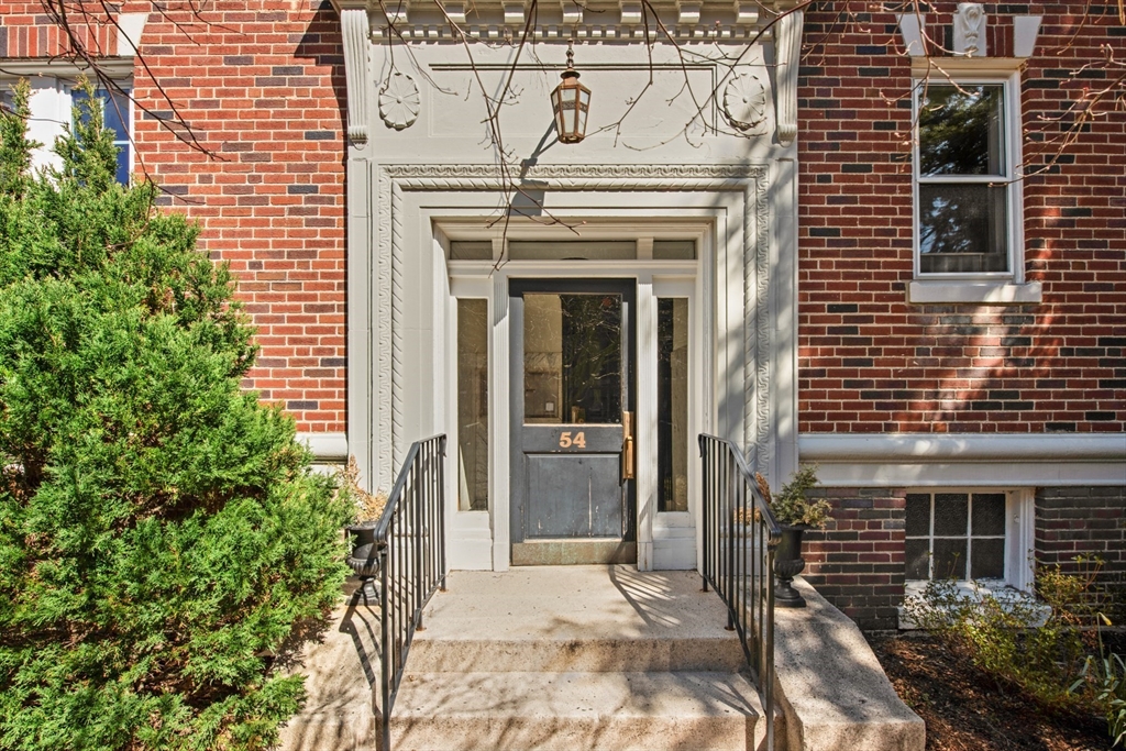 54 Babcock St # 2