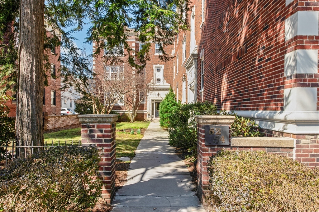 54 Babcock St # 2