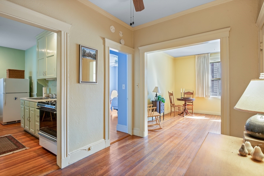 54 Babcock St # 2