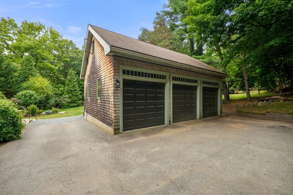 711 Blue Hill Ave