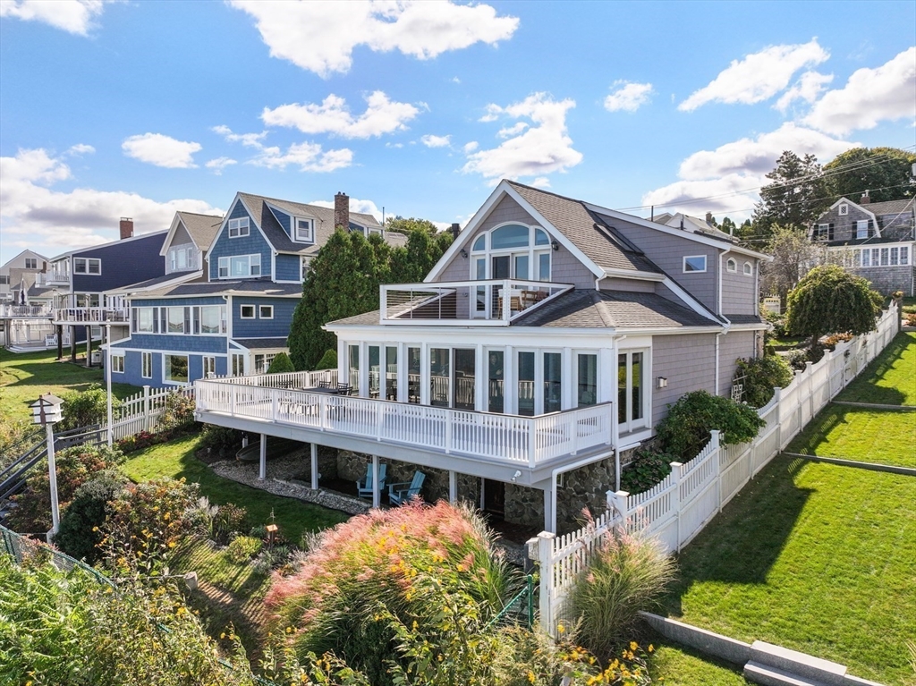 123 Sea Avenue