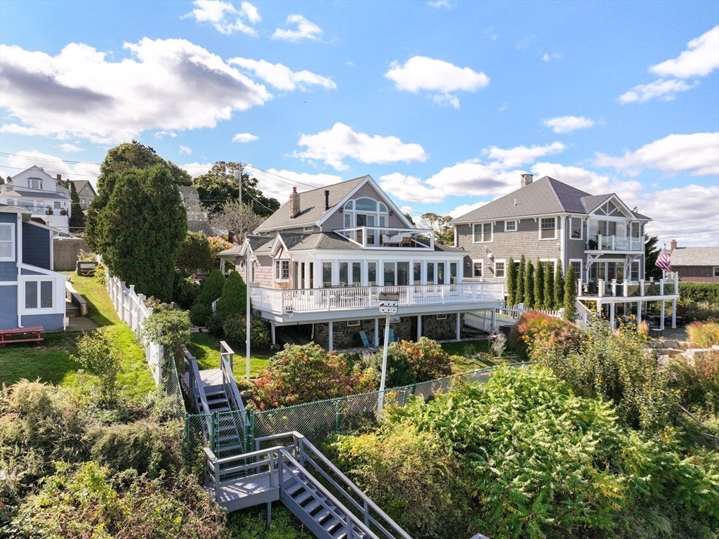 123 Sea Avenue