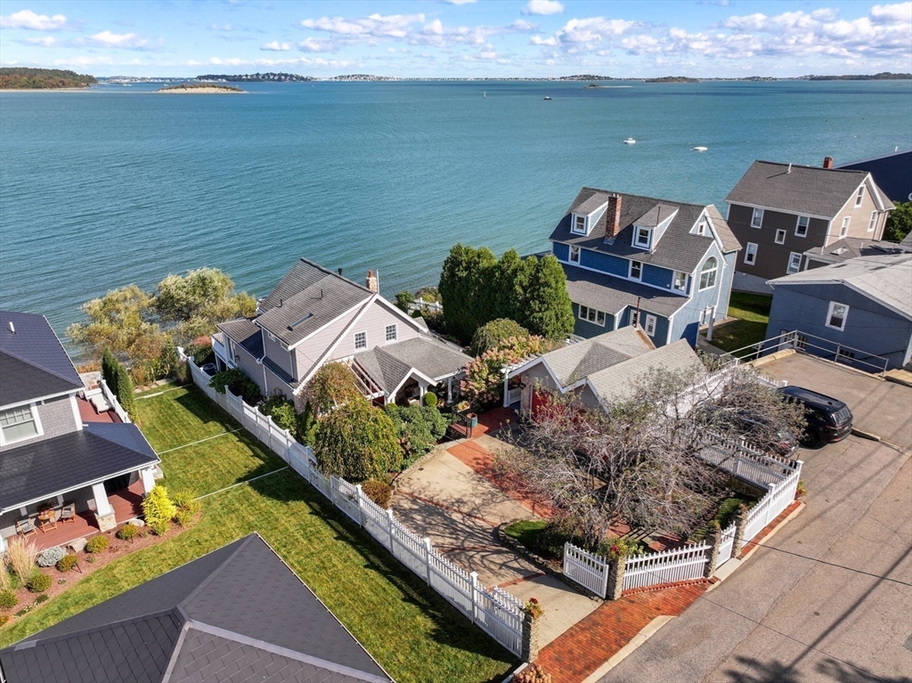 123 Sea Avenue
