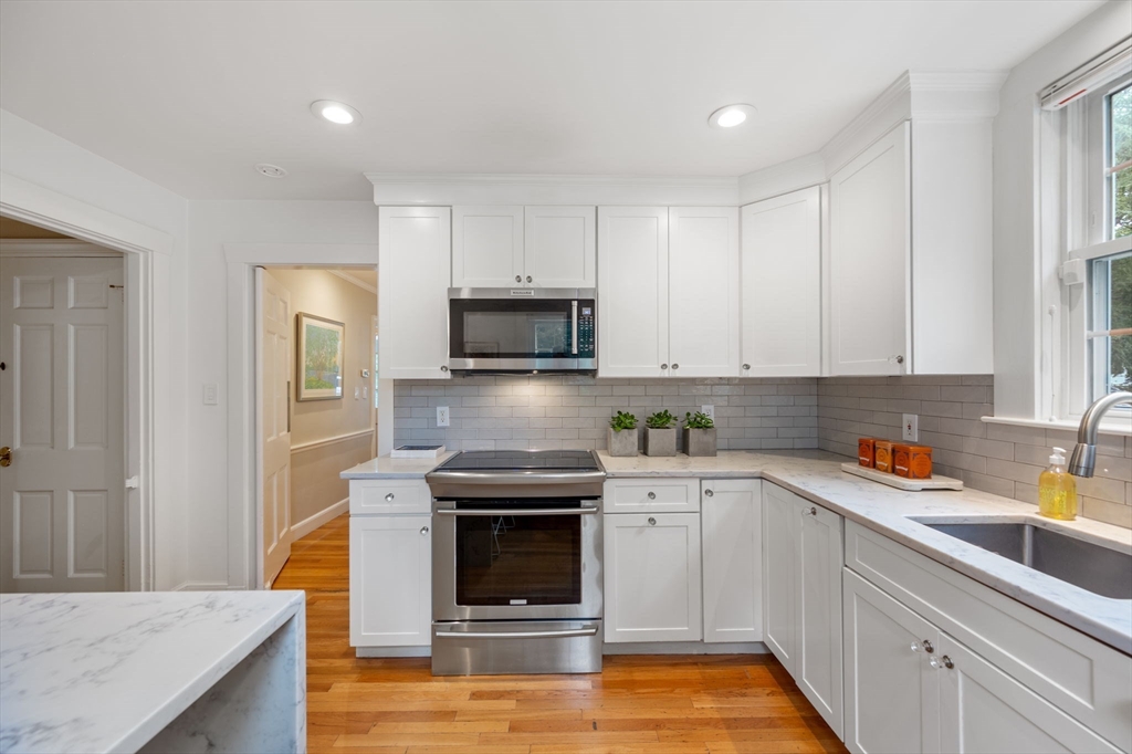 11 Standish Rd