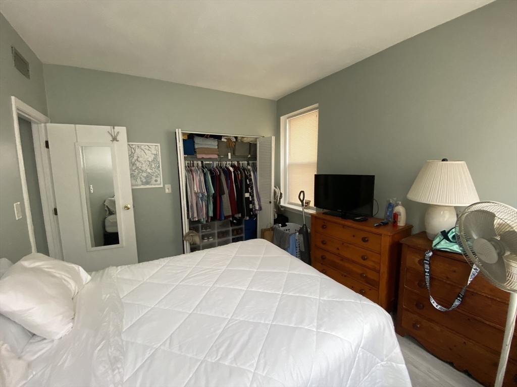 1409 Commonwealth Ave # 303