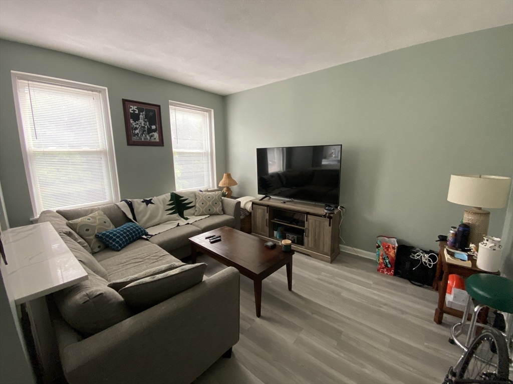 1409 Commonwealth Ave # 303