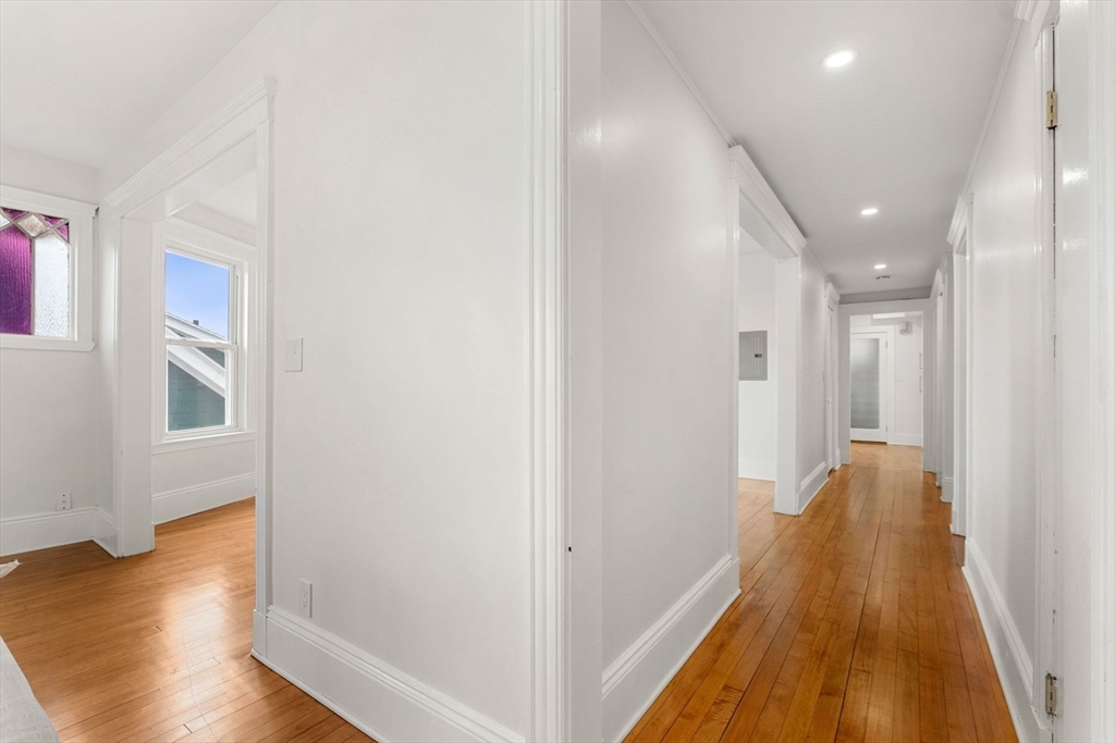 56 Greenwood Ave # 2