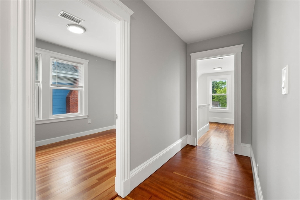 56 Greenwood Ave # 2