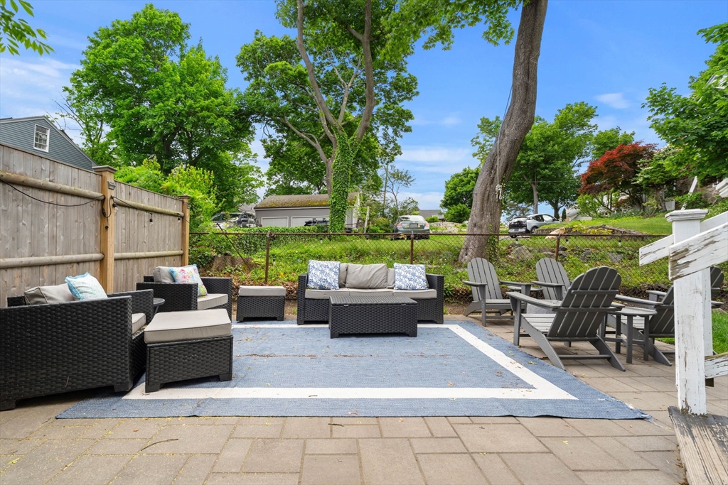 56 Greenwood Ave # 2