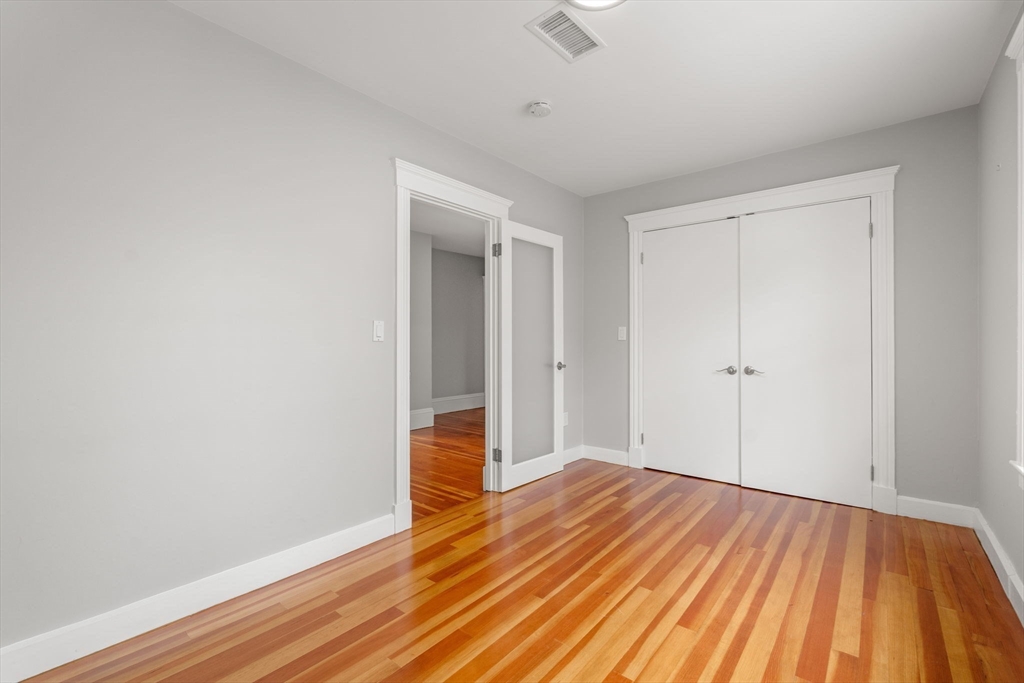 56 Greenwood Ave # 2