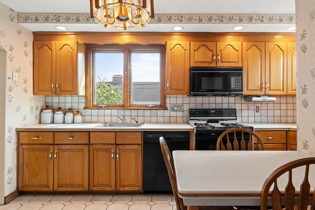 45 Moffat Road, Quincy