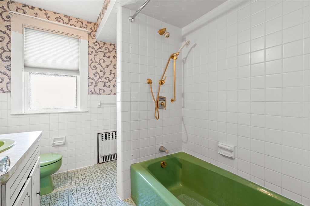 45 Moffat Road, Quincy