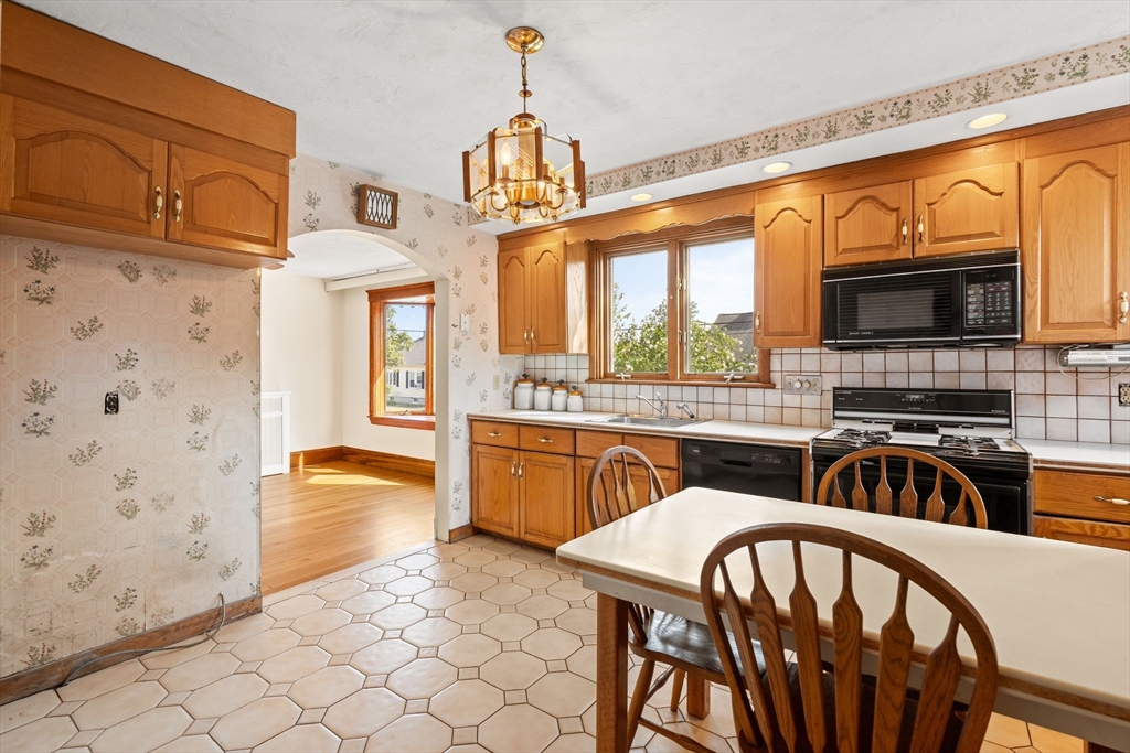 45 Moffat Road, Quincy