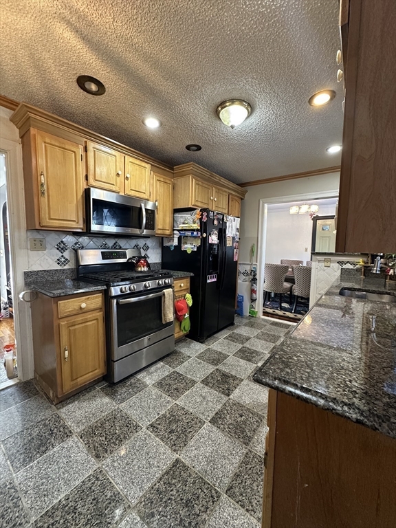 58 Adanac Rd