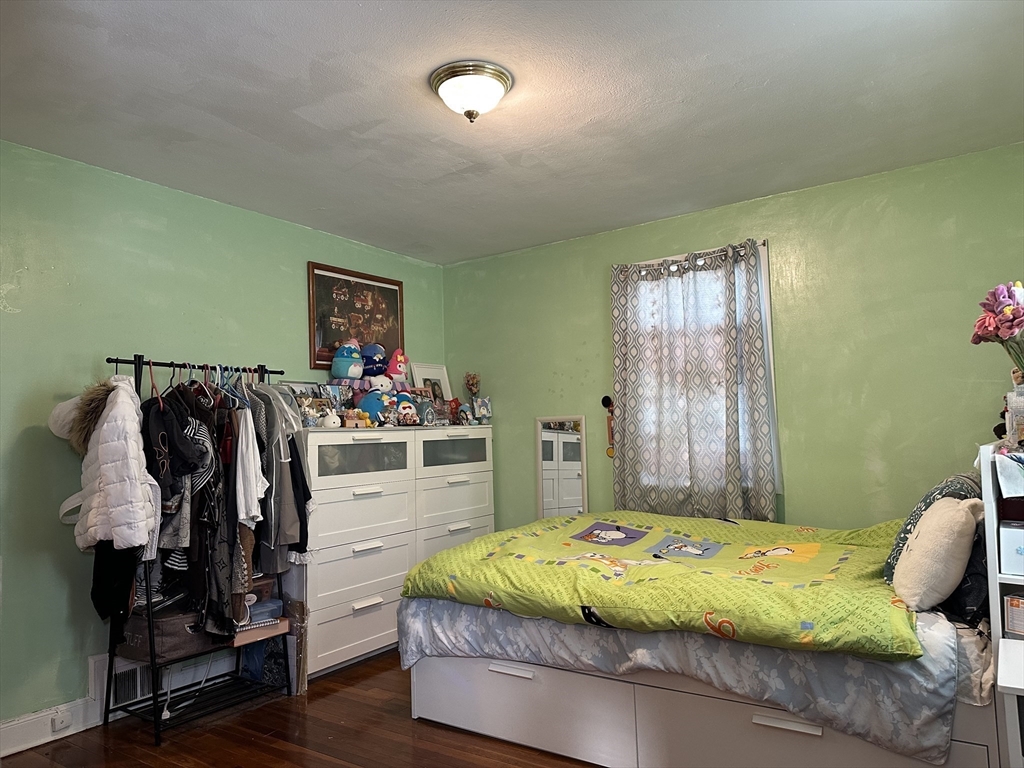 58 Adanac Rd