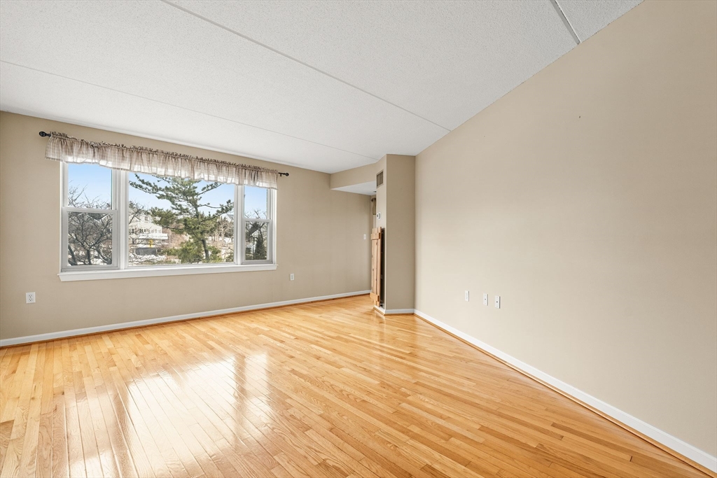 155 George Washington Blvd # 210