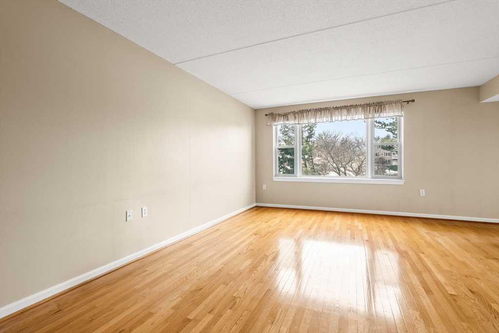 155 George Washington Blvd # 210