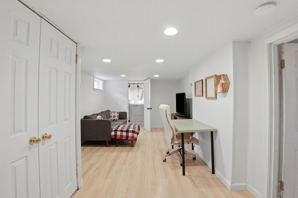 11 Grand View