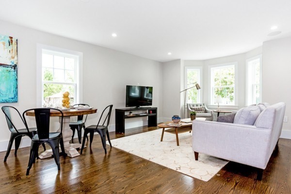 10 Brook St # 1