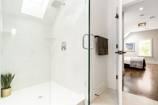 10 Brook St # 1