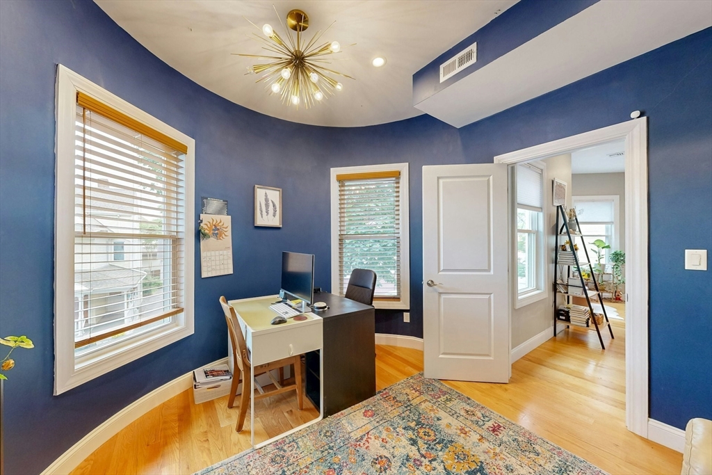 27 Thornley St # 2