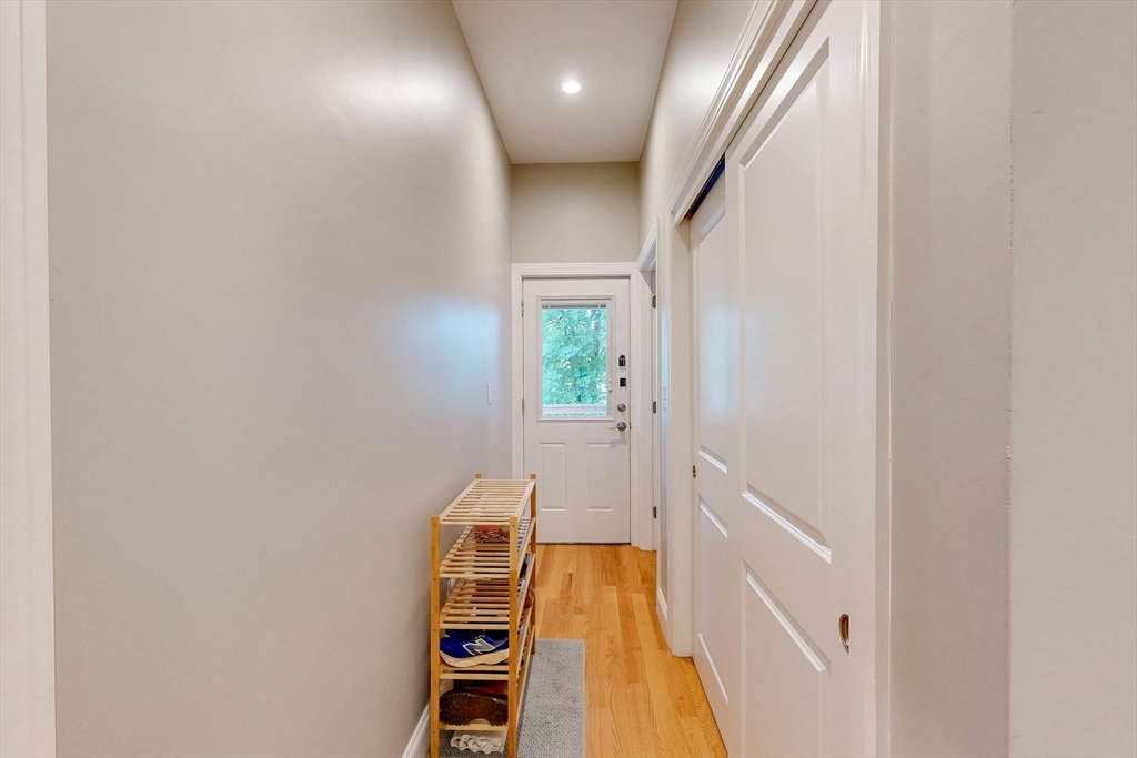 27 Thornley St # 2