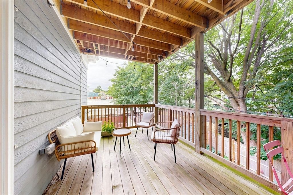 27 Thornley St # 2