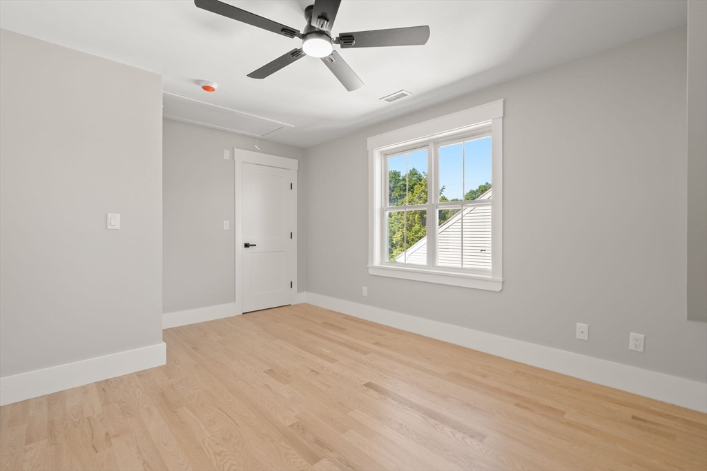 48 Lyons Street # 48