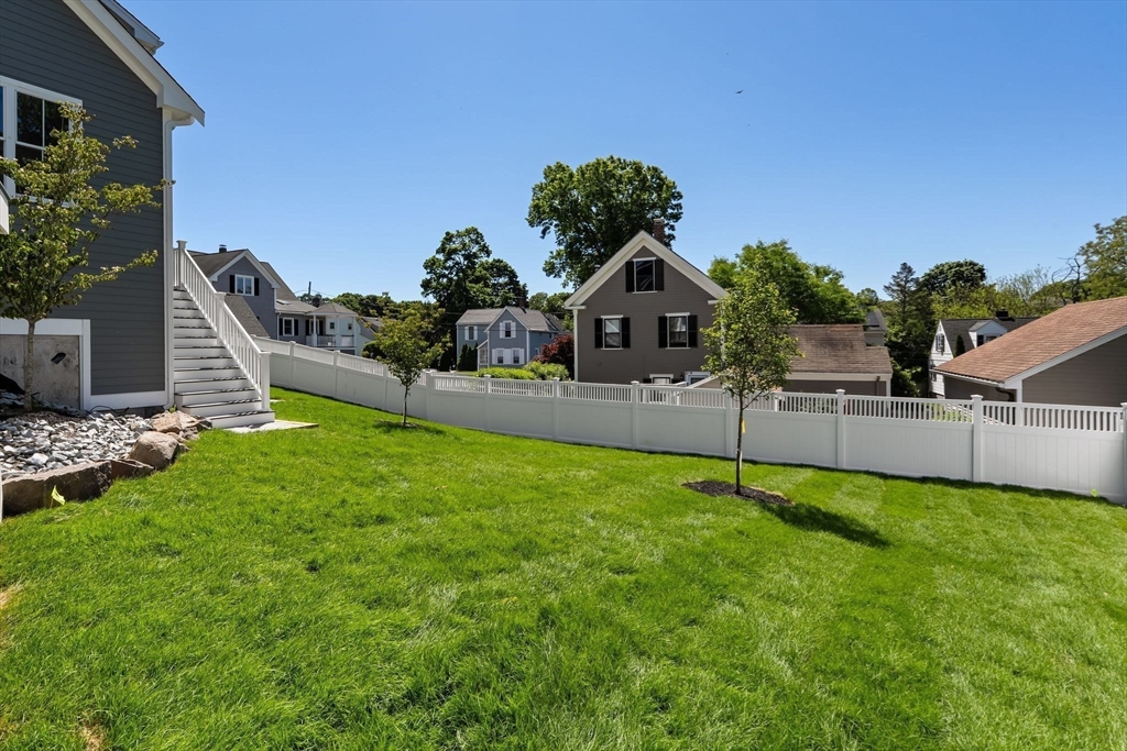48 Lyons Street # 48