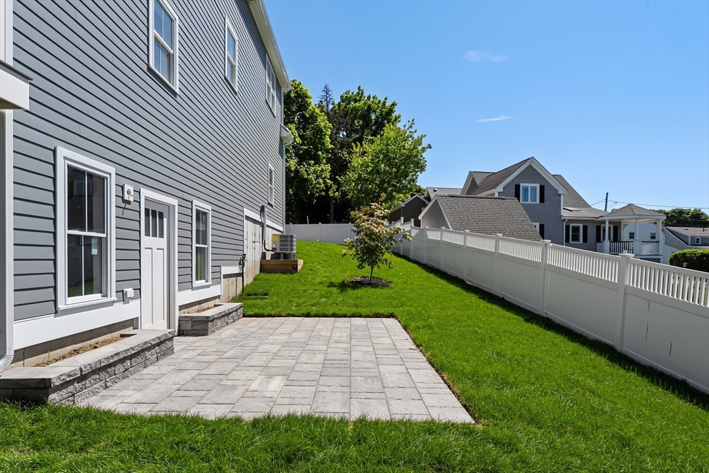 42 Lyons Street # 42