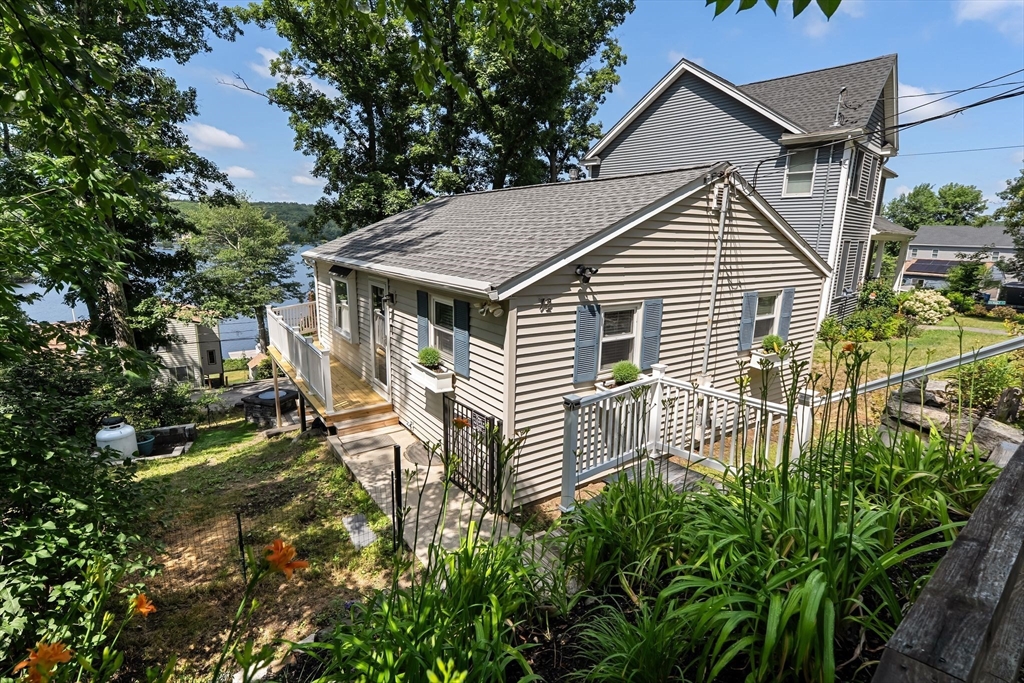 72 Downey St