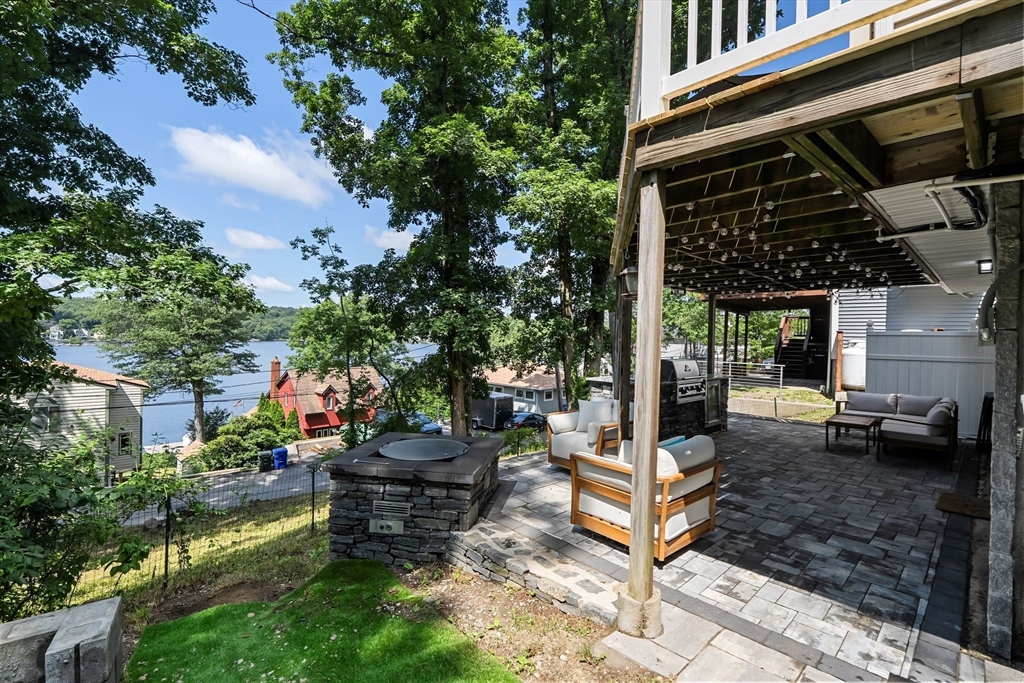 72 Downey St