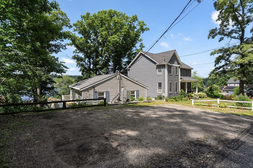 72 Downey St